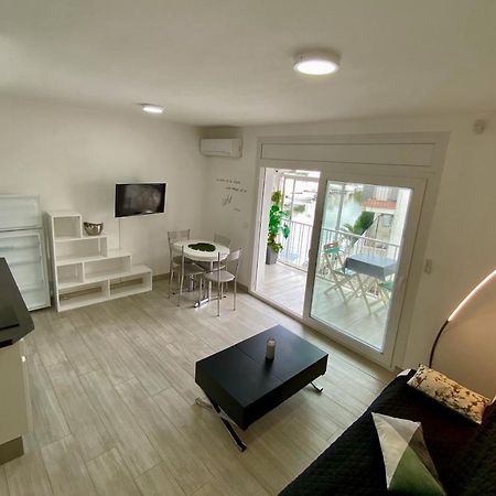 Superbe Appartement , Tout Confort, 40 M2 + 10 M2 Terrasse Empuriabrava Esterno foto